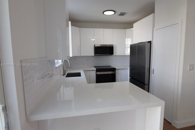 Building Photo - 7848 NW 114th Path