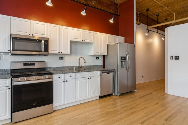 Building Photo - 1801 S Michigan Ave