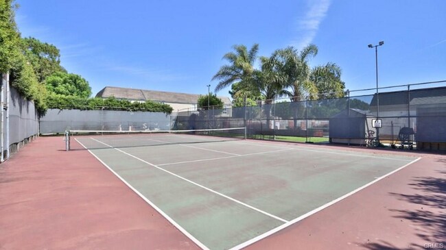 Building Photo - 10079 Sparrow Ave