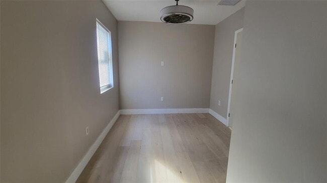 Building Photo - 512 NW 15th Terrace