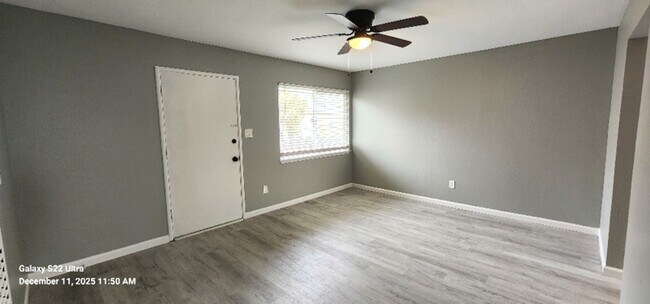 Building Photo - Virginia Street