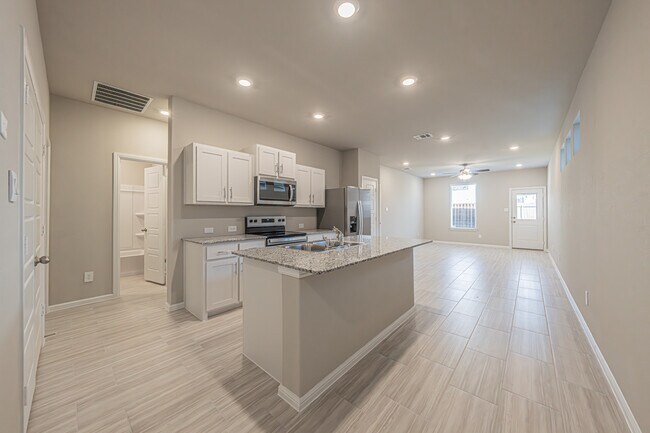 Building Photo - 3113 Pecan Farm Ln