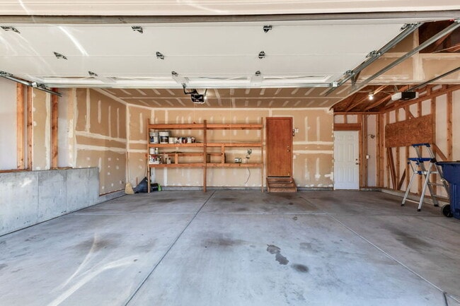Building Photo - 9584 Las Colinas Dr