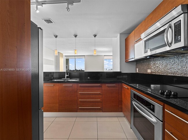 Building Photo - 244 Biscayne Blvd
