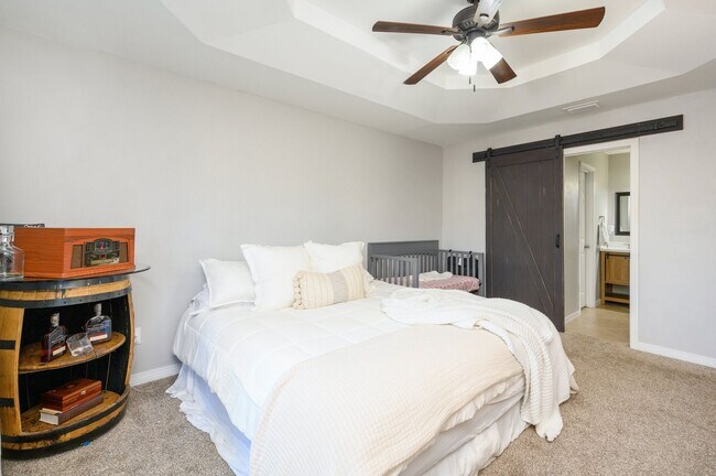 Building Photo - 1221 Charleston Cir