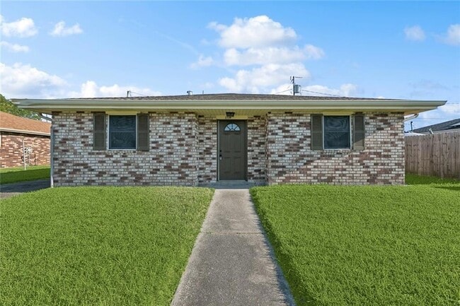 Primary Photo - 2108 River Queen Dr