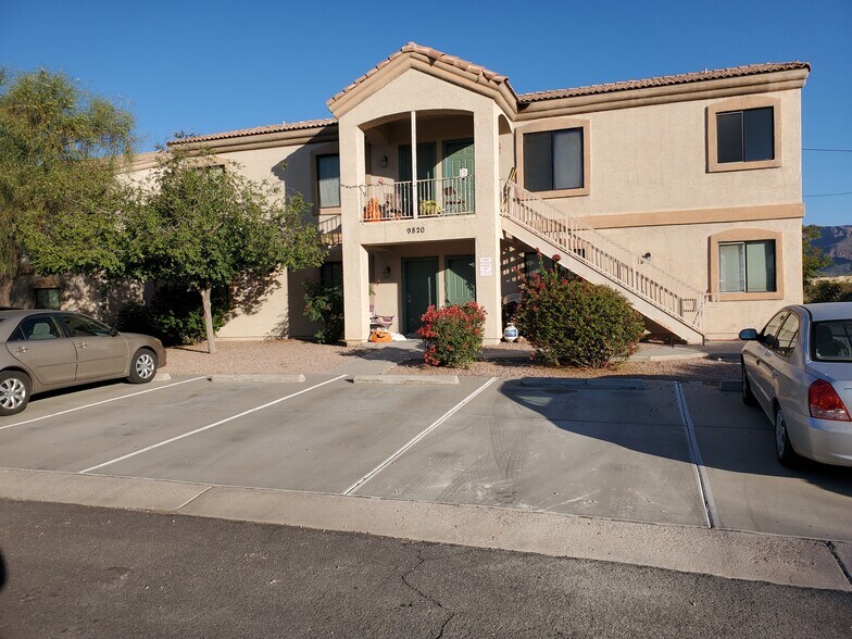 Primary Photo - 9820 E La Palma Ave