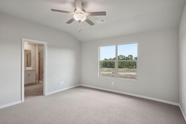 Building Photo - 2116 Gustavus Dr