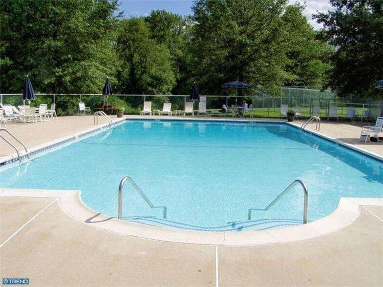 Building Photo - 94 Quince Ct