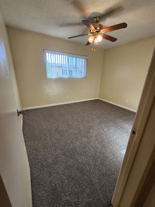 Building Photo - 4442 Rosebud Ln