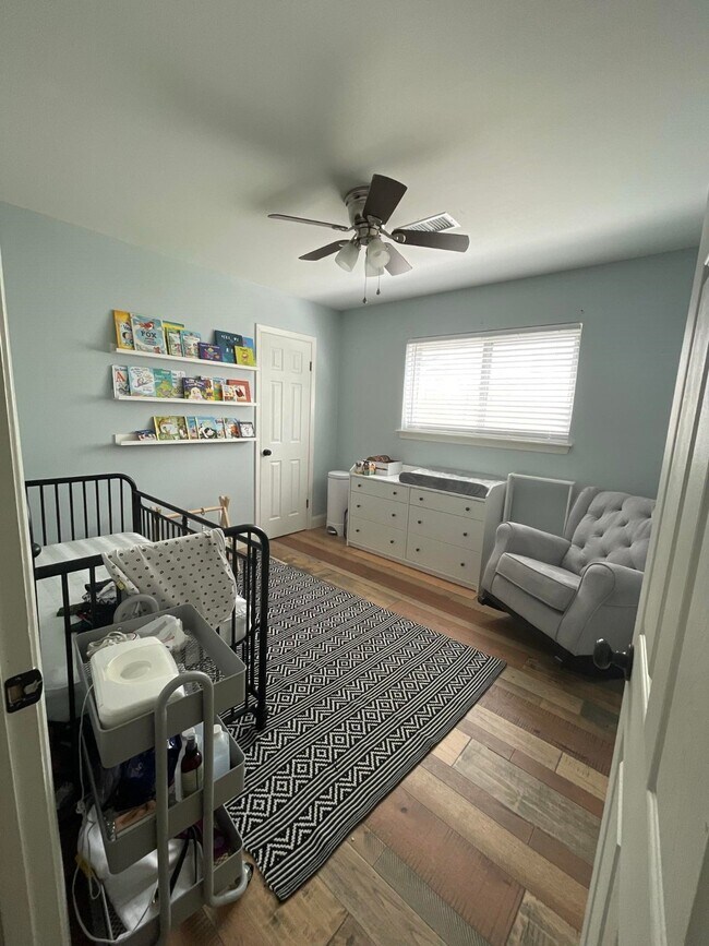 Building Photo - 11210 Sageoak Dr