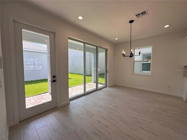 Building Photo - 12899 Westhaven Oak Dr