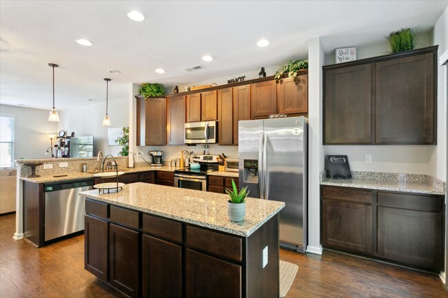 Building Photo - 105 Prosperity Ct