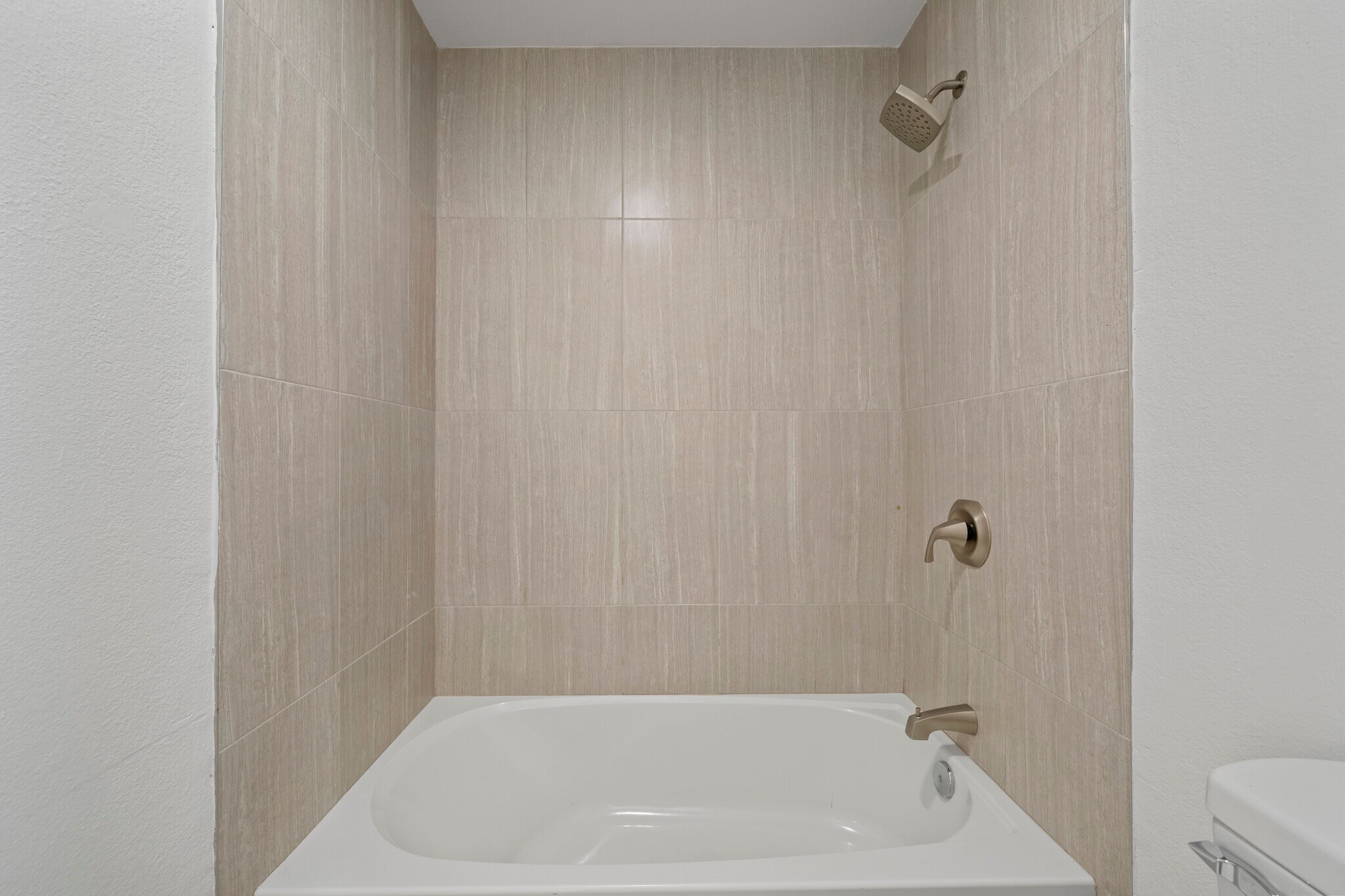 Building Photo - 12411 Osborne St