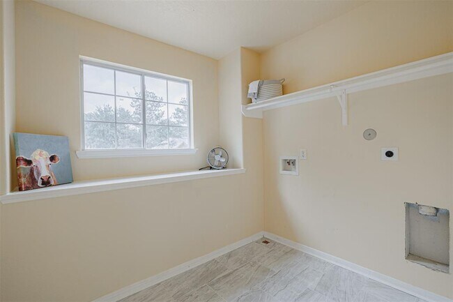 Building Photo - 8510 Brighton Lake Ln