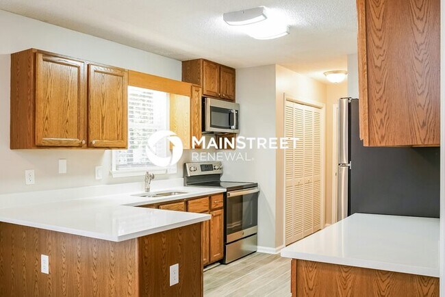 Building Photo - 3 Bedroom Pet-Friendly Home in Raleigh, NC with Main Street Renewal