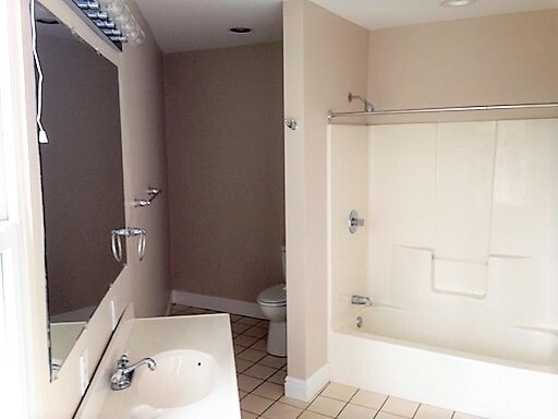 Building Photo - 32 Wyoming St