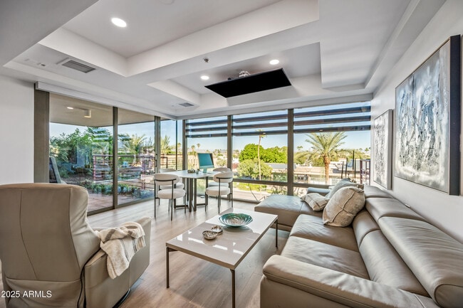 Primary Photo - 7167 E Rancho Vista Dr