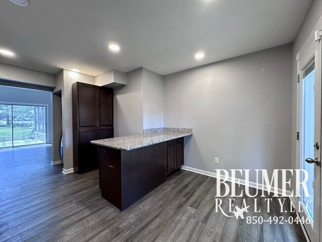Building Photo - 4823 Huron Dr