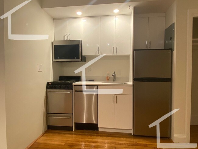 Building Photo - 540 Beacon St