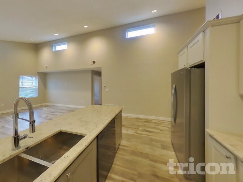 Building Photo - 1409 Wavelet Dr