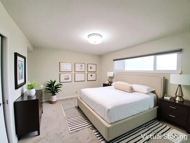 Building Photo - Lovely top floor condo unit; 2 bed/ 2 bath