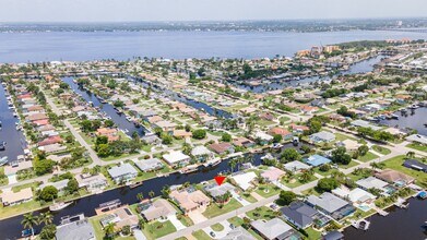 Building Photo - Welcome to your dream rental in Cape Coral...