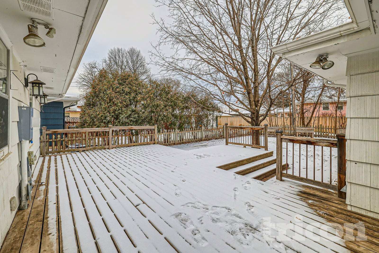 Building Photo - 6100 Colfax Ln S