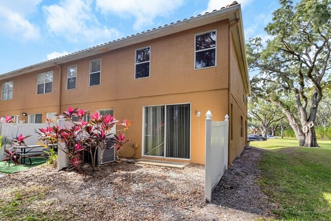 Building Photo - 5404 Paradise Cay Cir