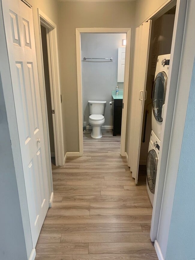 Building Photo - Remodeled, Upstairs 2BD / 1BA Condo Less Than 1/2 Mile From the Beach