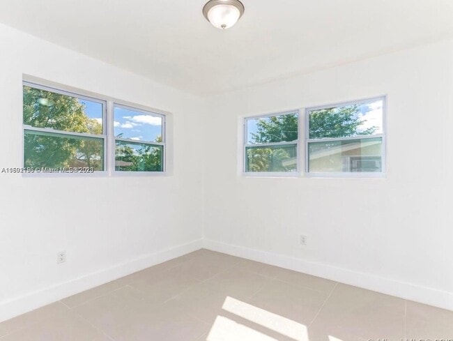 Building Photo - $3,500 18030 NW 14th Ave