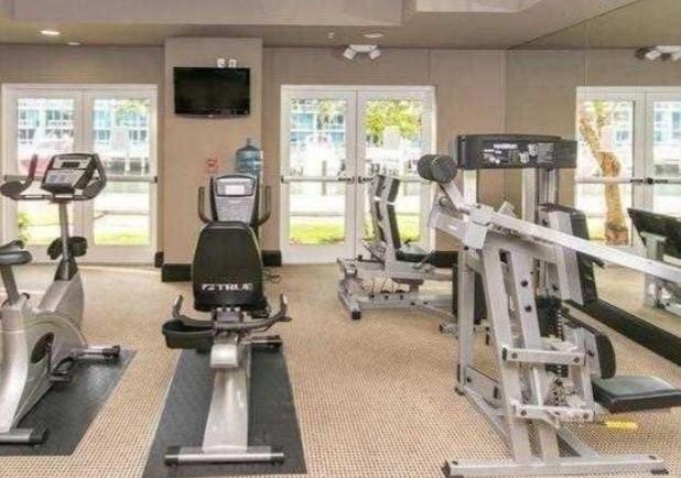 Building Photo - 3001 NE 185th St