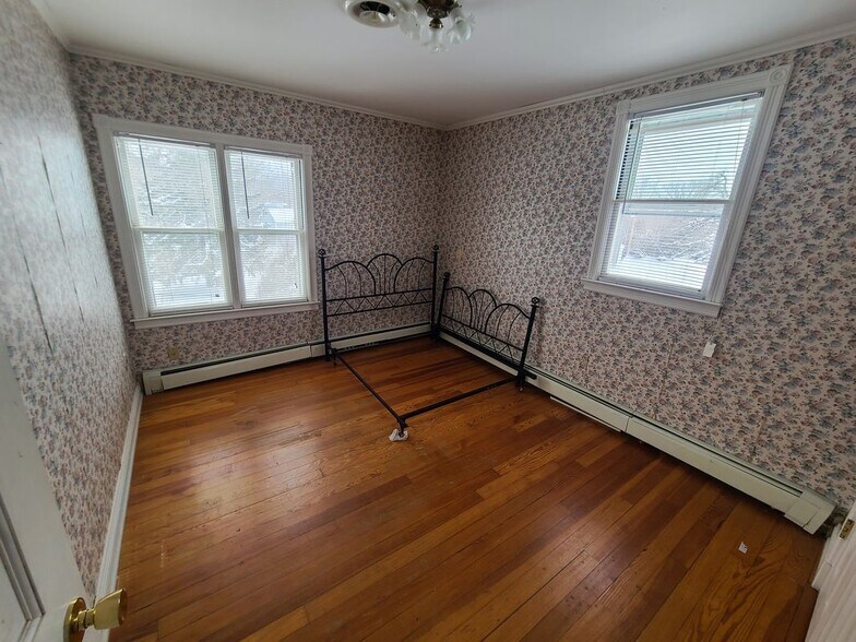 Building Photo - 608 Water St