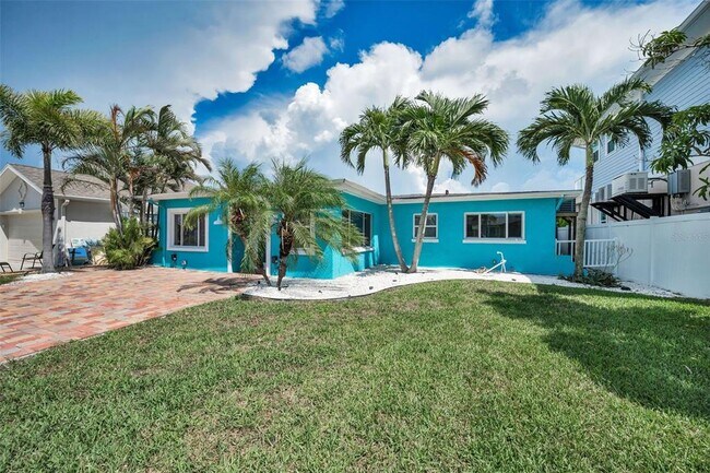 Building Photo - 17727 Long Point Dr