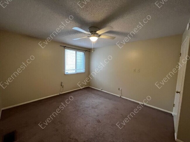 Building Photo - 604 Running Brook Rd