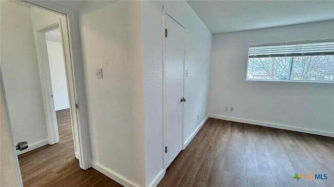 Building Photo - 2207 Purser Dr