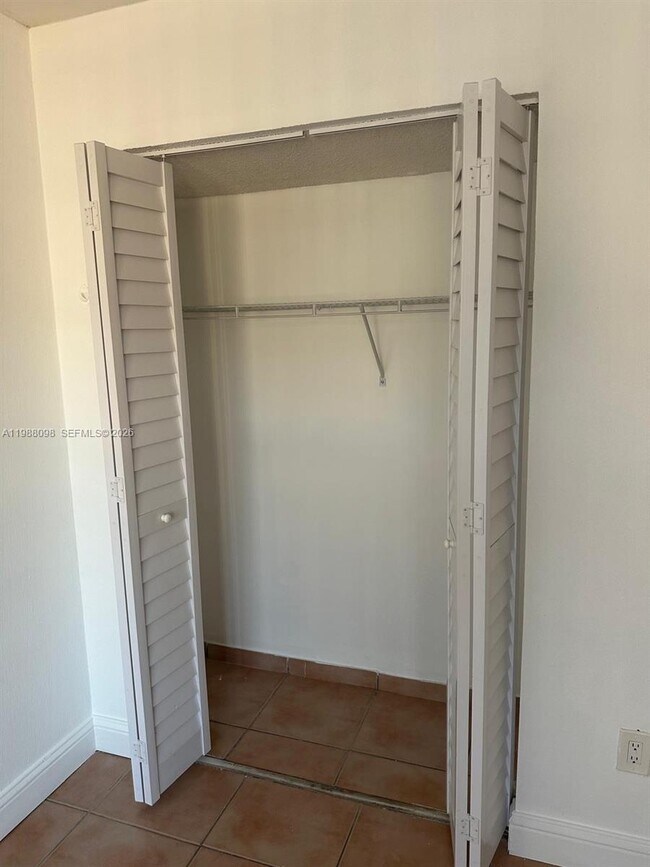 Building Photo - 4500 NW 79th Ave