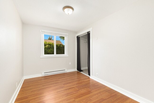 Building Photo - White Center/Burien 3 Bedroom Rambler - Large Fenced Yard