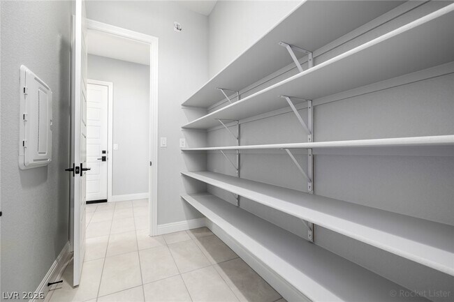 Building Photo - 980 Natural Harmony St