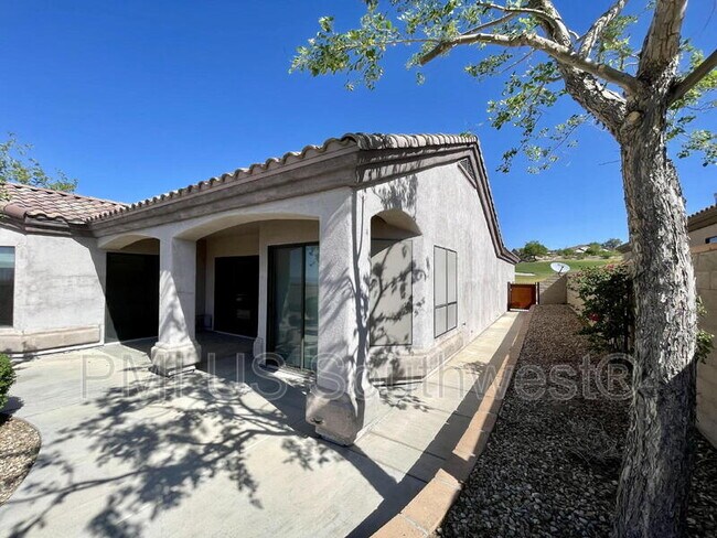 Building Photo - 2928 Esmerelda Dr