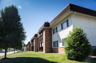 Building Photo - Sunbrook Manor