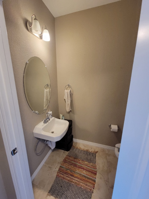 Building Photo - 3039 Upland Dr