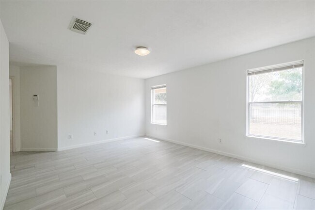 Building Photo - 24507 Cornell Park Ln