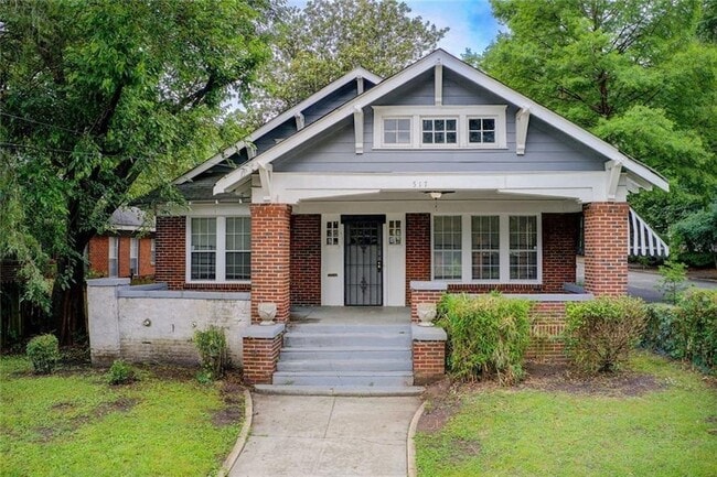 Primary Photo - 517 E Ave NE