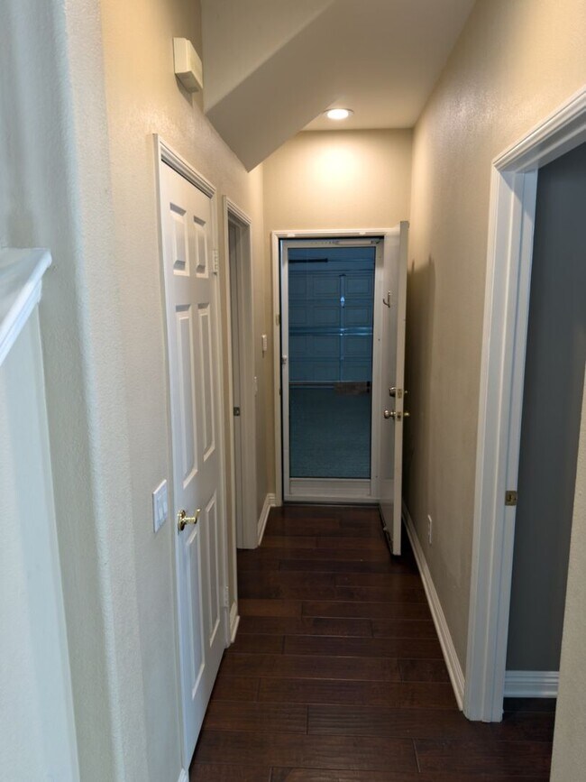 Building Photo - Beautiful home near La Mariposa Elementary School in Camarillo