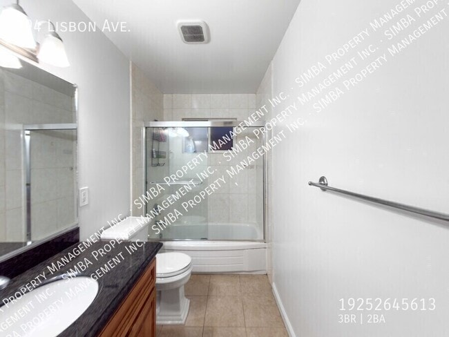 Building Photo - 994 Lisbon Ave