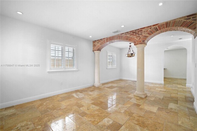 Building Photo - 9101 SW 41st St