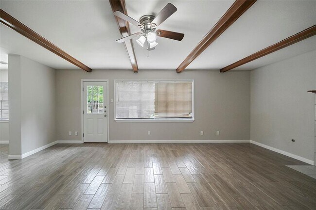 Building Photo - 643 Ames St