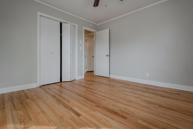 Building Photo - REDUCED!