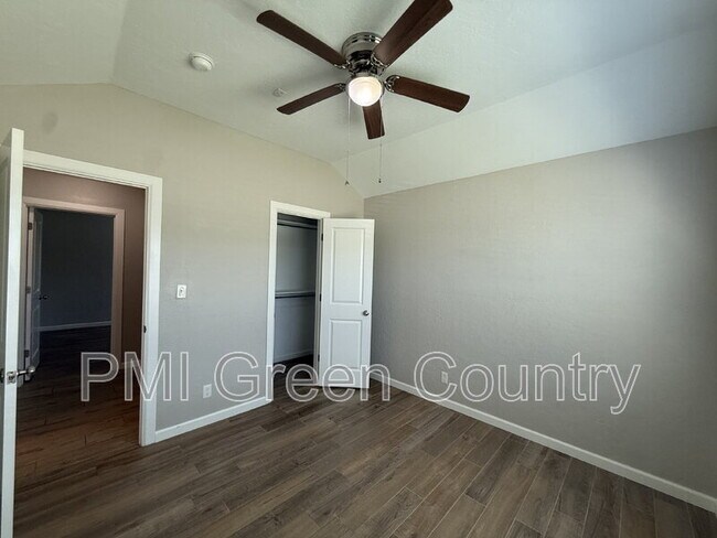 Building Photo - 21025 E 40th Pl S